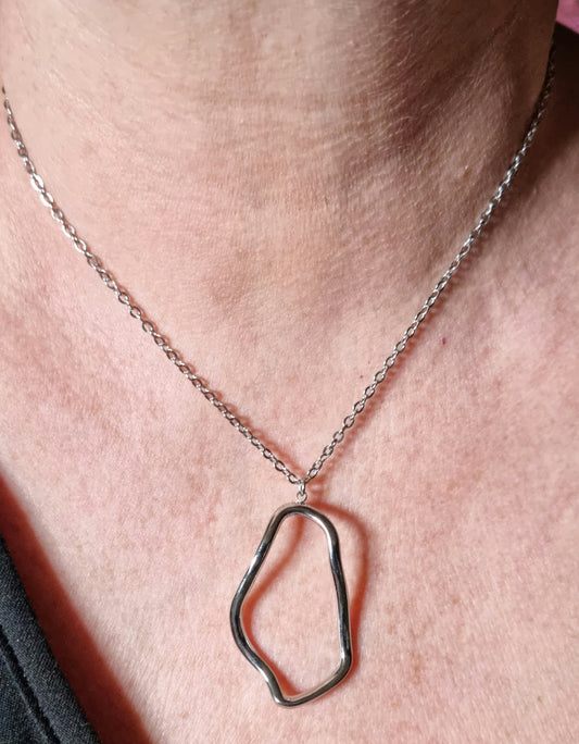 Collier Nola