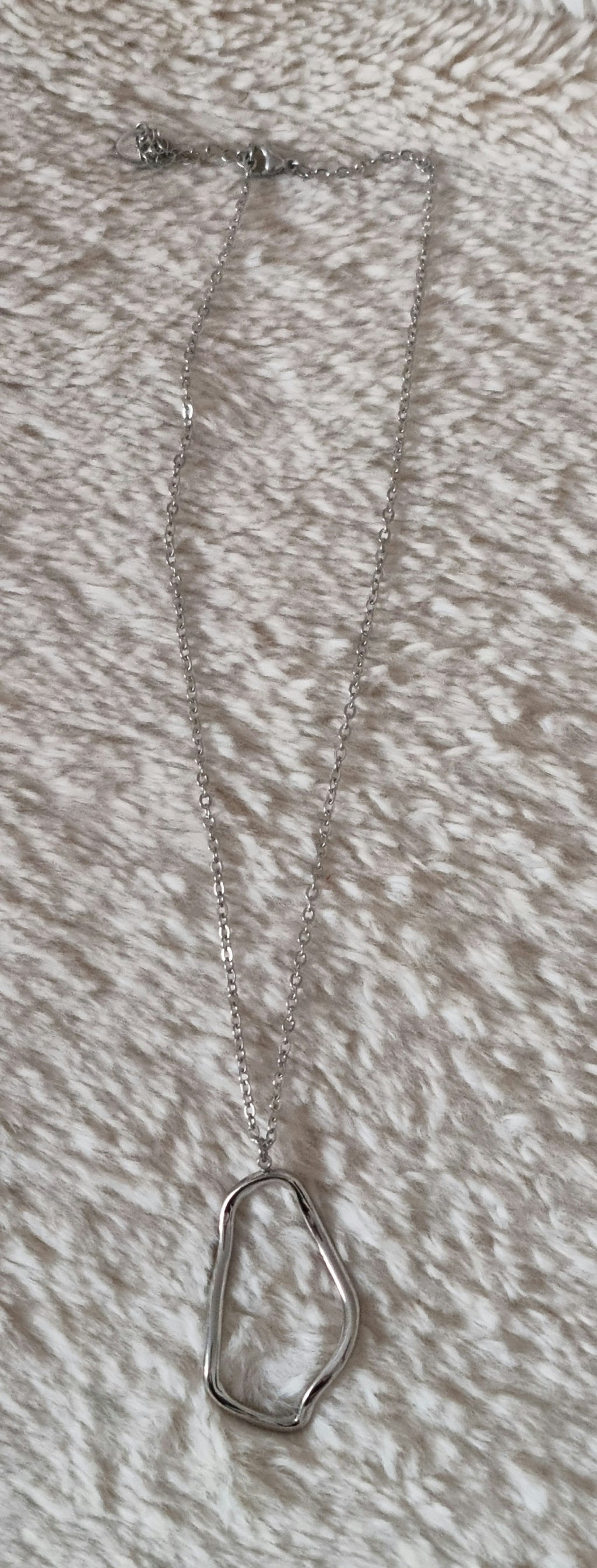 Collier Nola